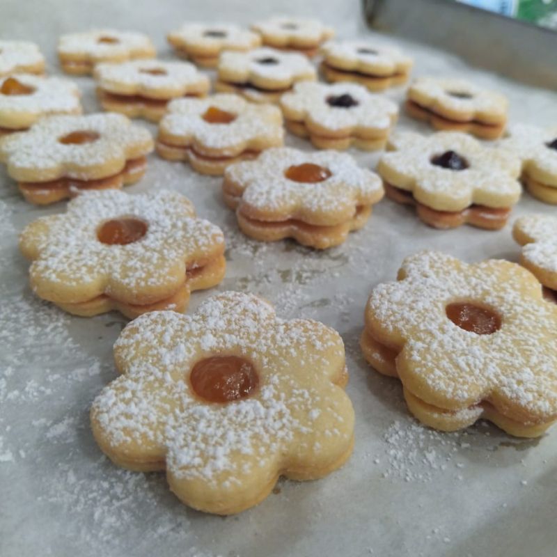 Biscotti alla marmellata
